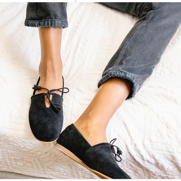 toms bow flats